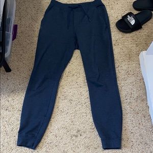 Men’s Lulu joggers